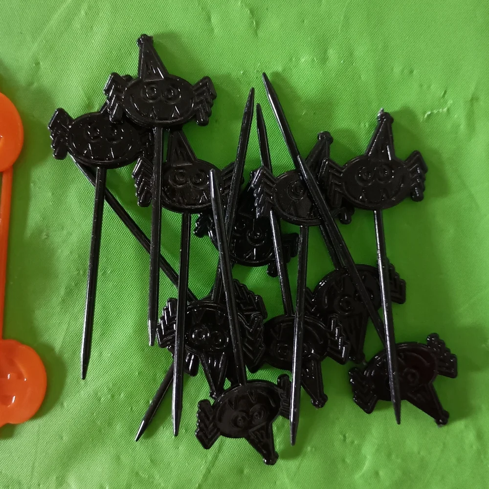3/$10 🌟 Lot Of Halloween & Saint Patty's Patrick's Day Cupcake Toppers/ Picks